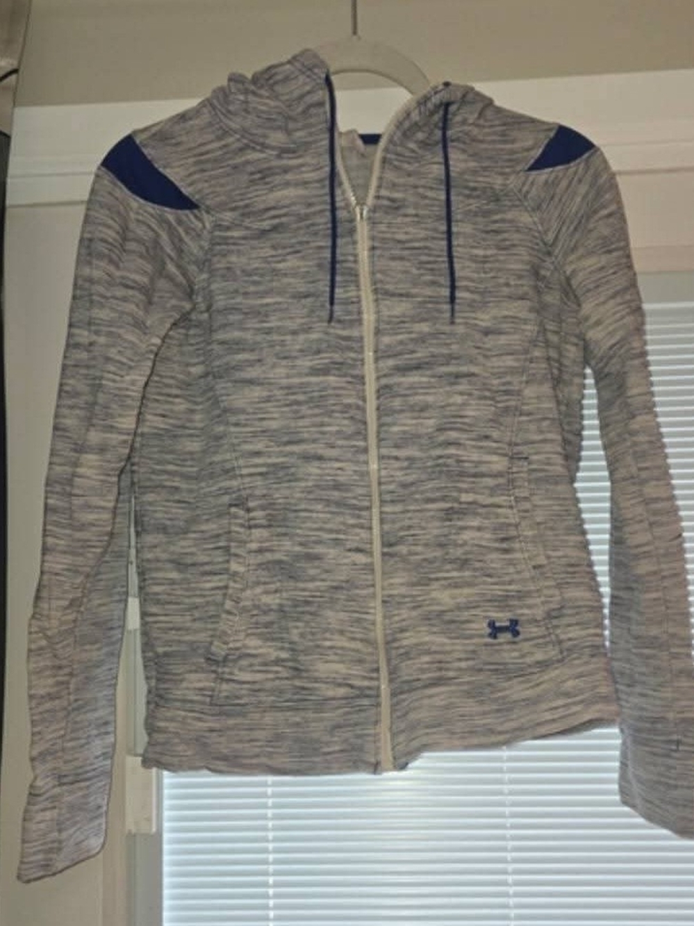 Women's Under Armour Gray & Blue Zip-Up Hoodie Jacket – Women’s Medium